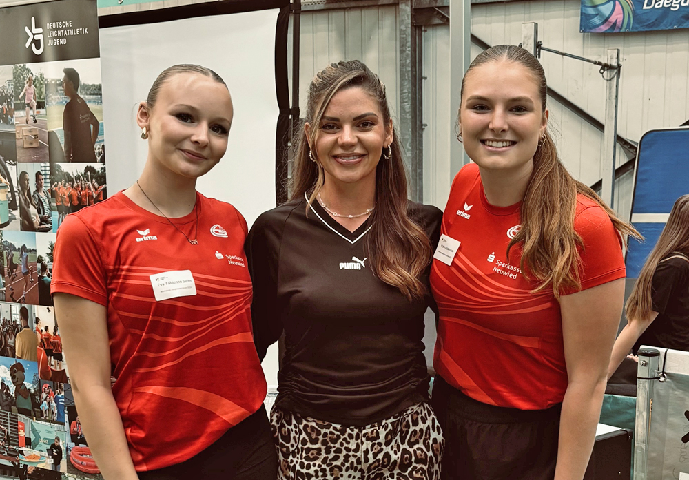 Eva Stein und Marie Böckmann beim Workshop mit Pamela Dutkiewicz-Emmerich Eva Stein und Marie Böckmann beim Workshop mit Pamela Dutkiewicz-Emmerich